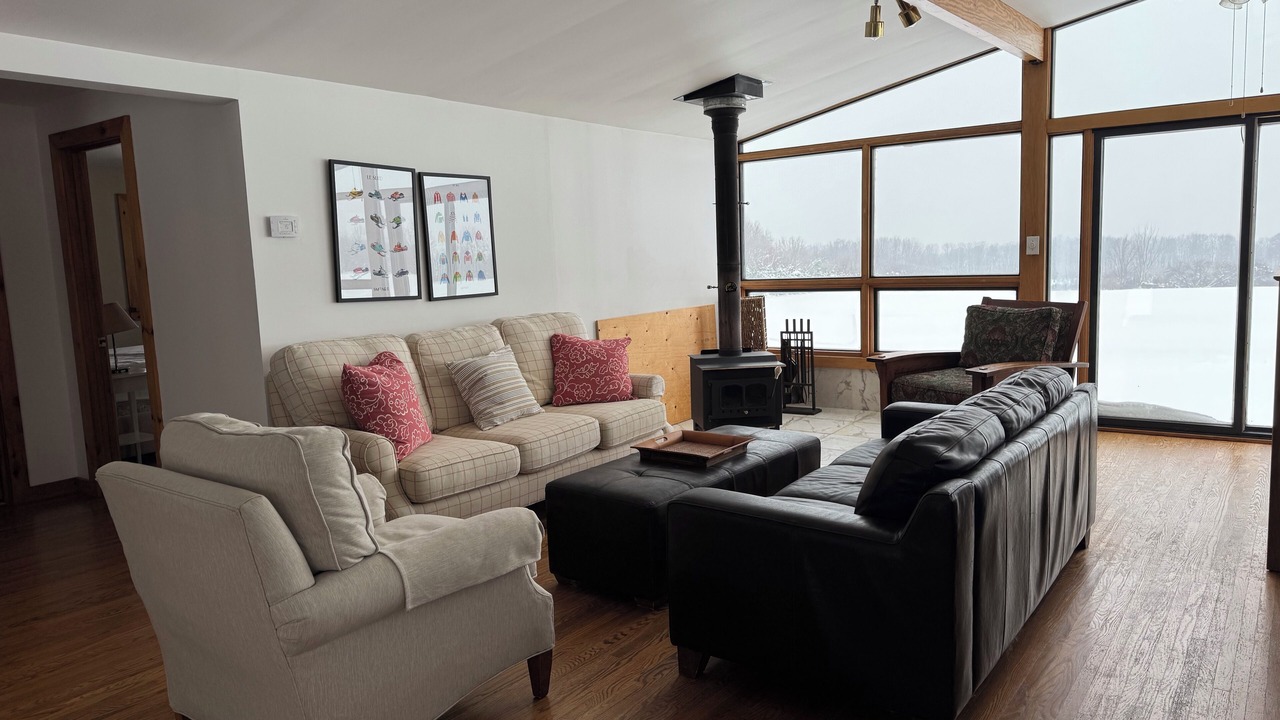 Photo of Livingroom in Glen Huron