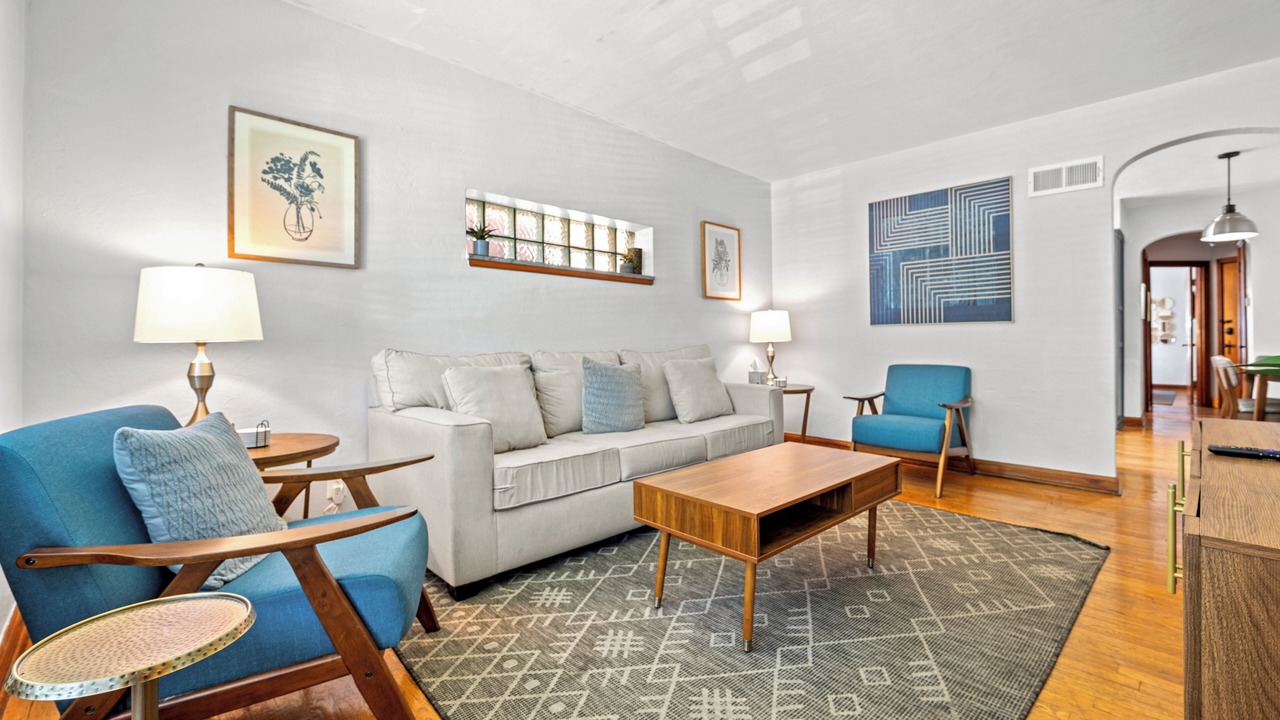 Photo of Livingroom in The Southampton