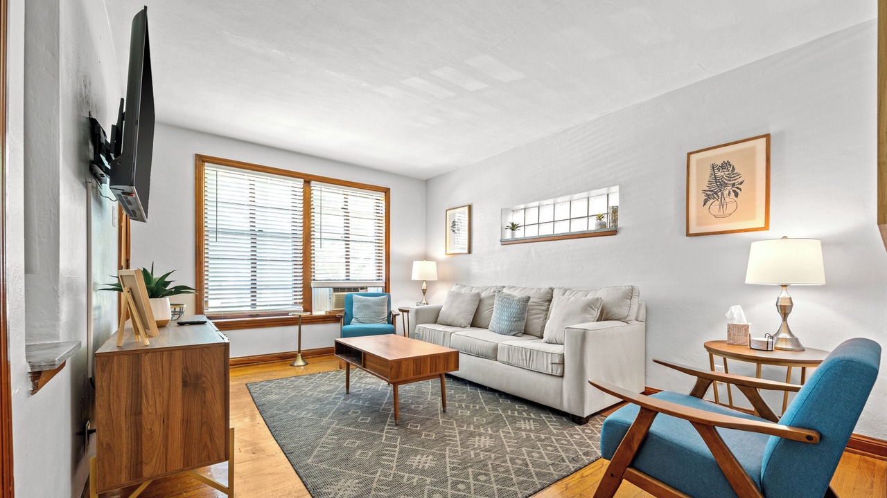 Photo of Livingroom in The Southampton