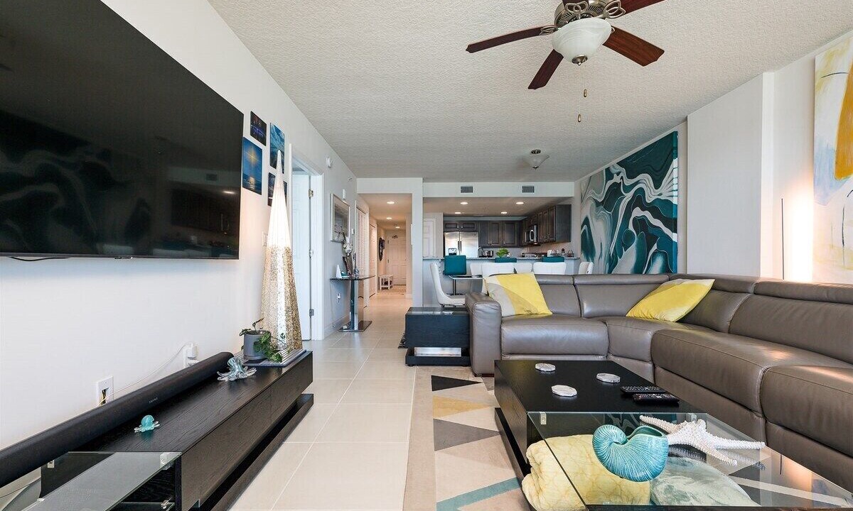 Photo of Livingroom in Ocean View Halifax Estates