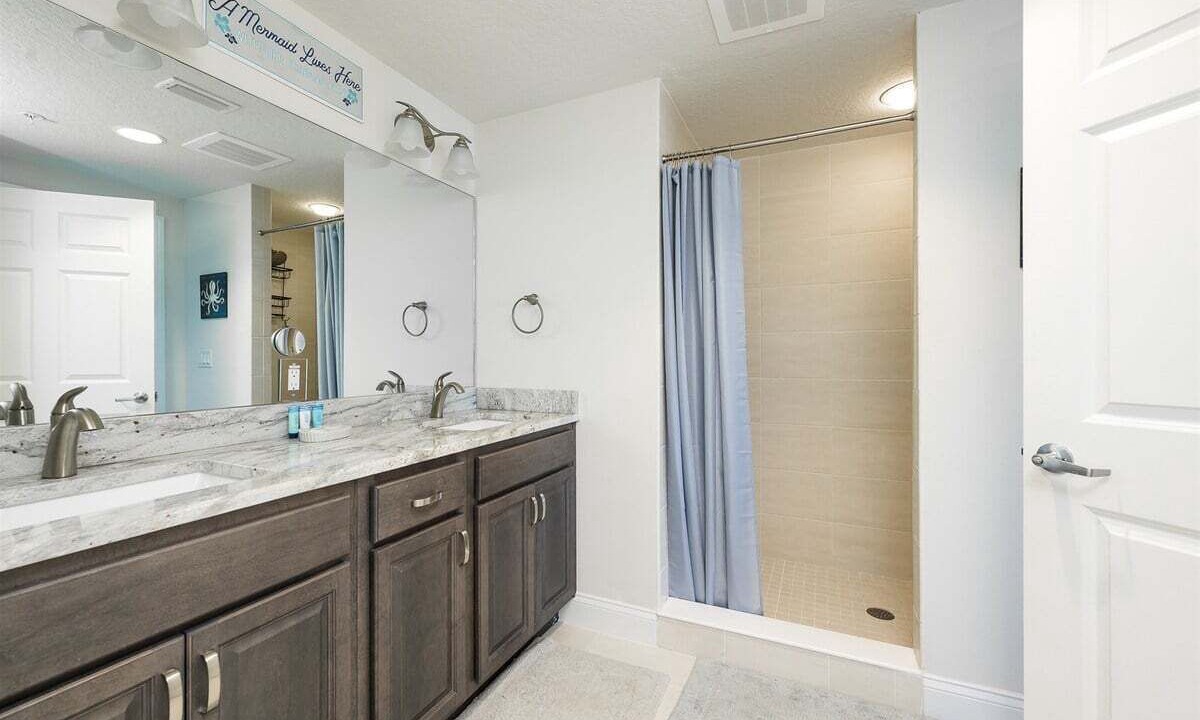 Photo of Bathroom in Ocean View Halifax Estates