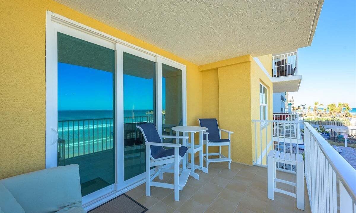 Photo of Patio Balcony in Ocean View Halifax Estates