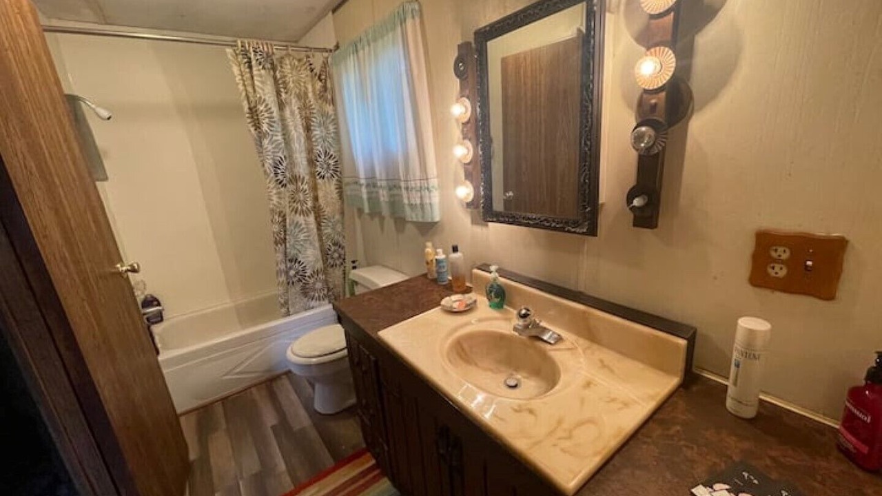 Photo of Bathroom in Middleburgh