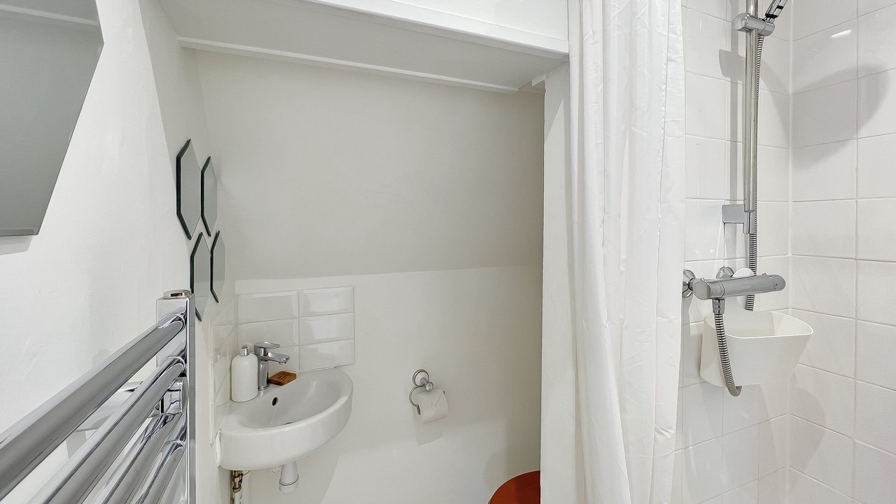 Photo of Bathroom in Alcombe