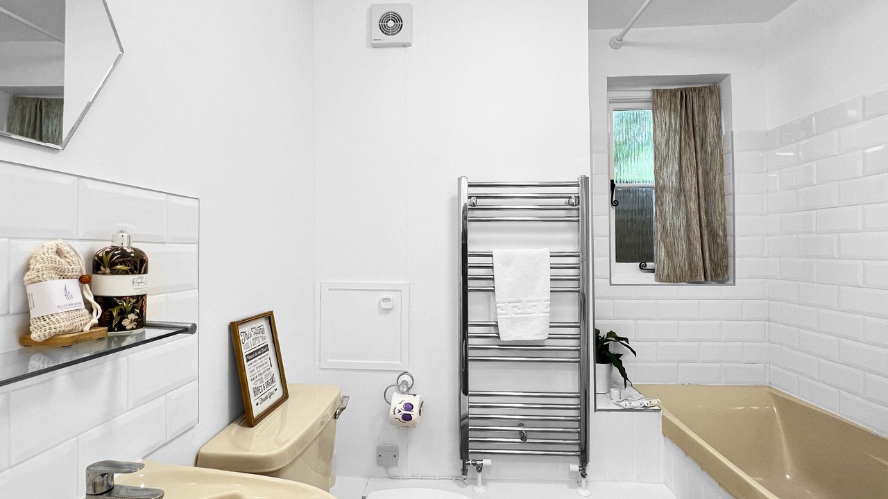 Photo of Bathroom in Alcombe