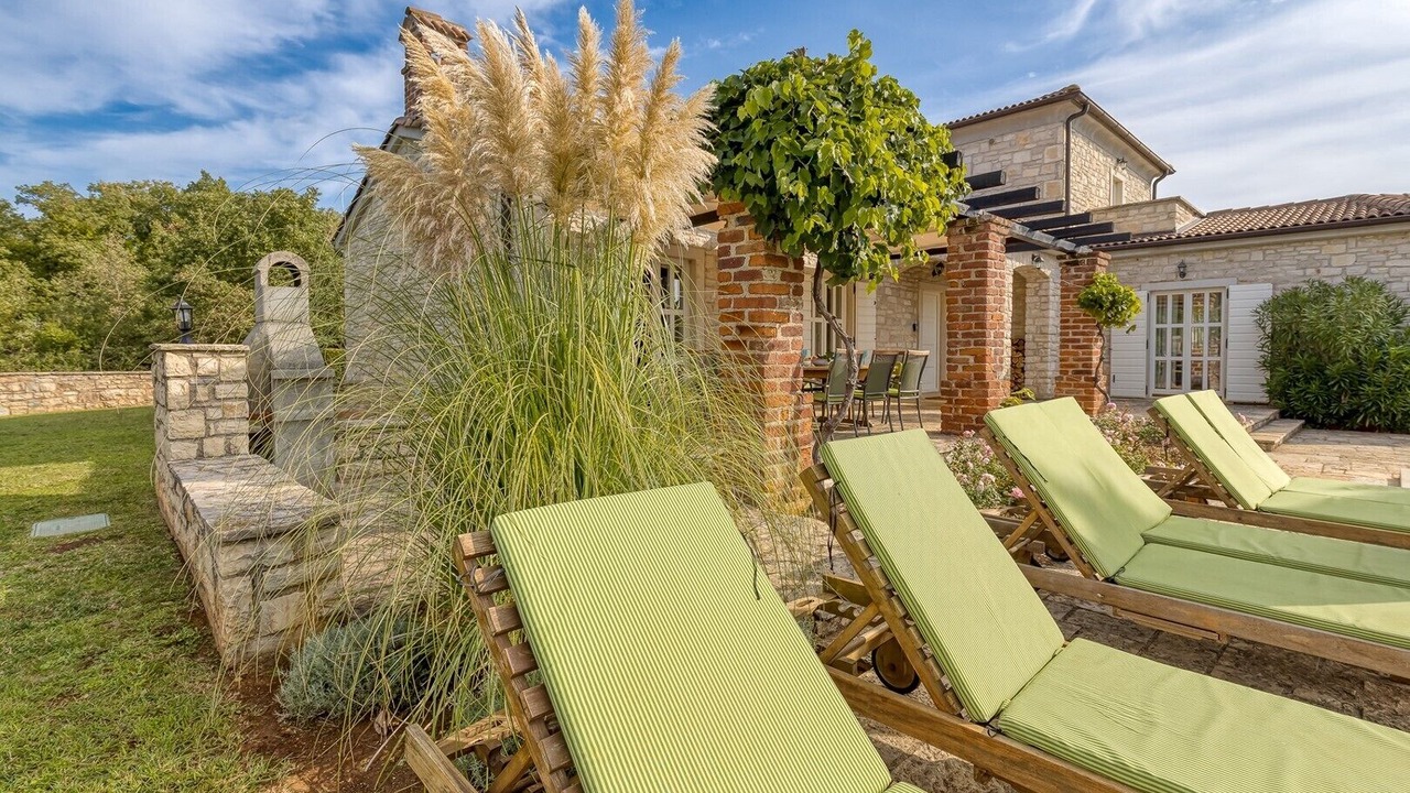 Photo of Patio Balcony in Stifanici
