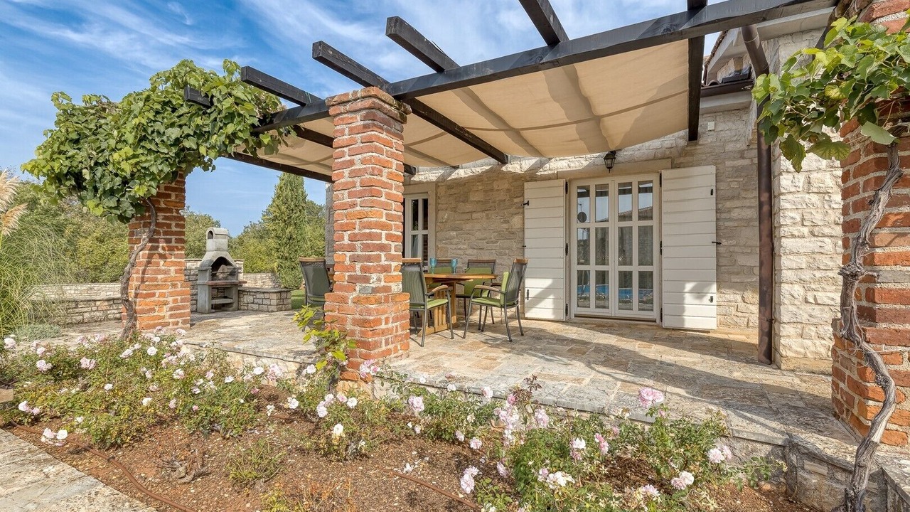 Photo of Outdoor in Stifanici