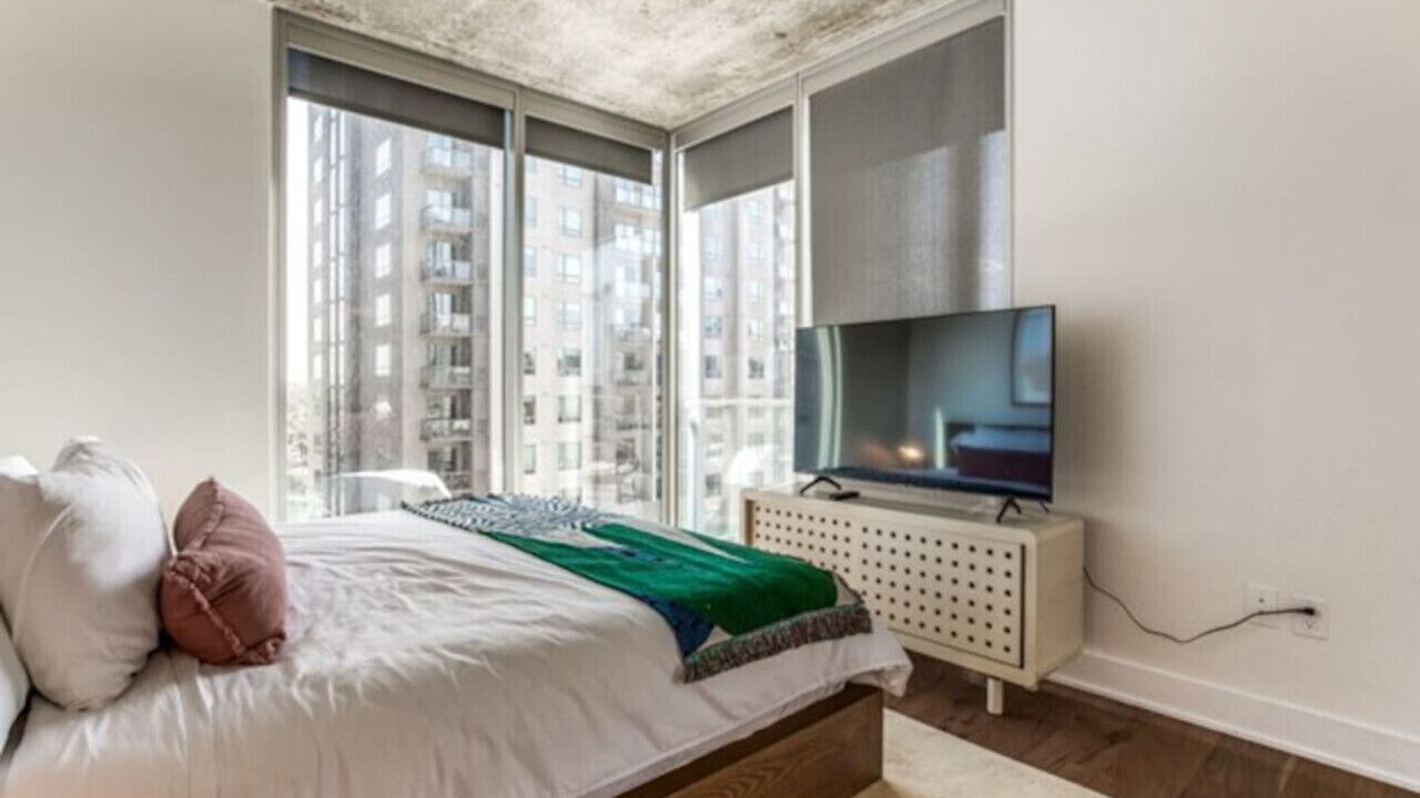 Photo of Bedroom in Rainey Street Historic District