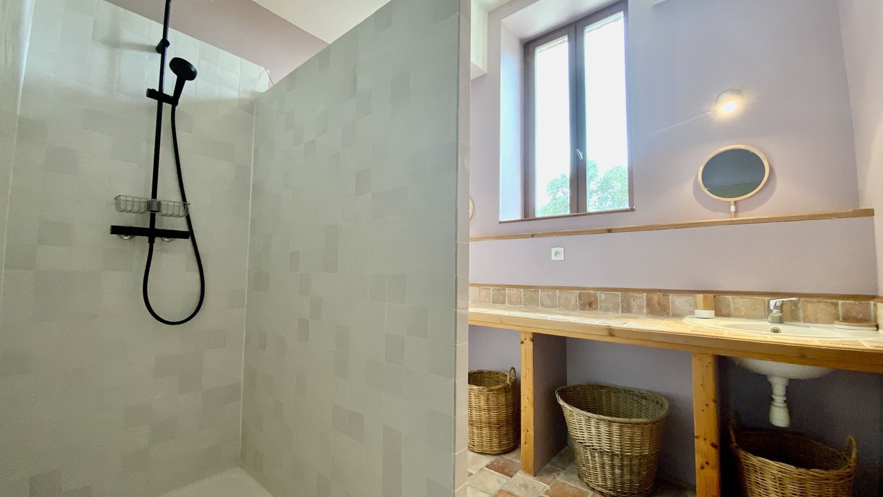 Photo of Bathroom in Castries