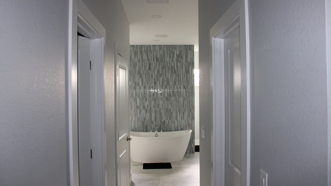 Photo of Bathroom in Trafalgar