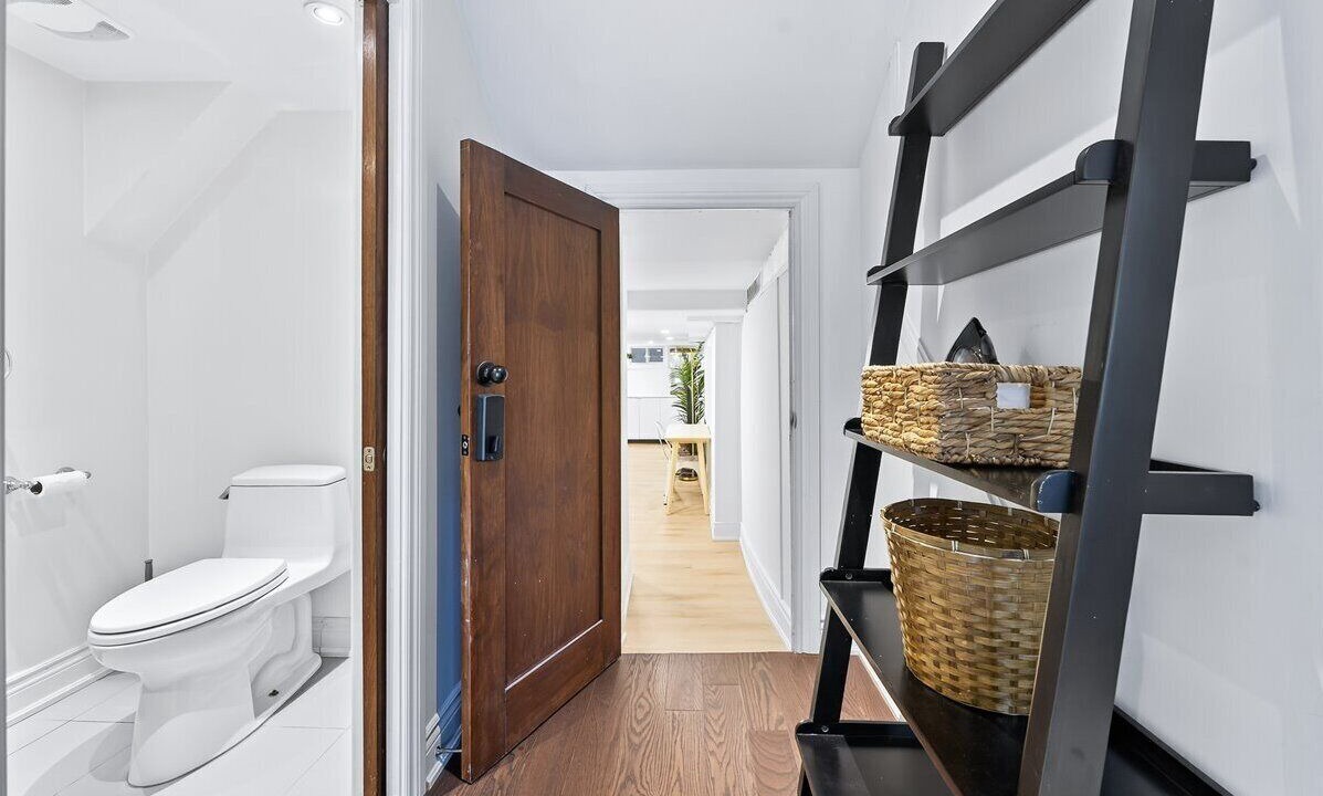 Photo of Bathroom in Clarkson-Lorne Park