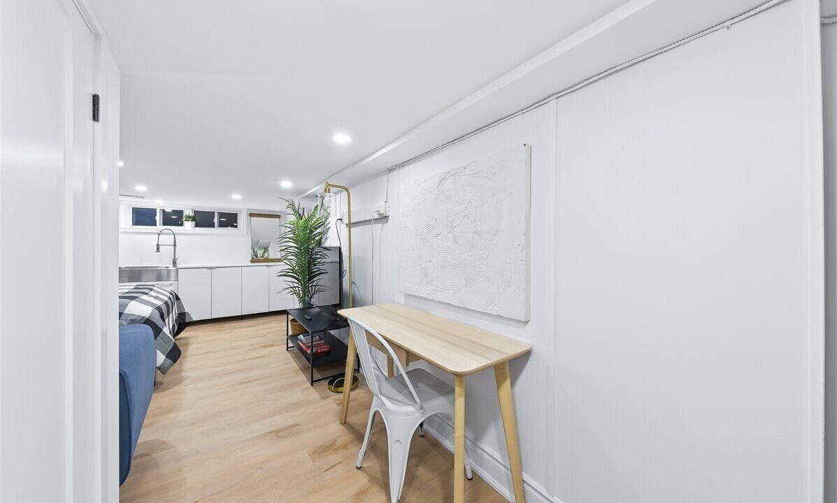 Photo of Bedroom in Clarkson-Lorne Park