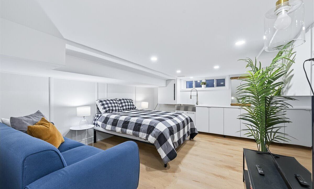 Photo of Bedroom in Clarkson-Lorne Park