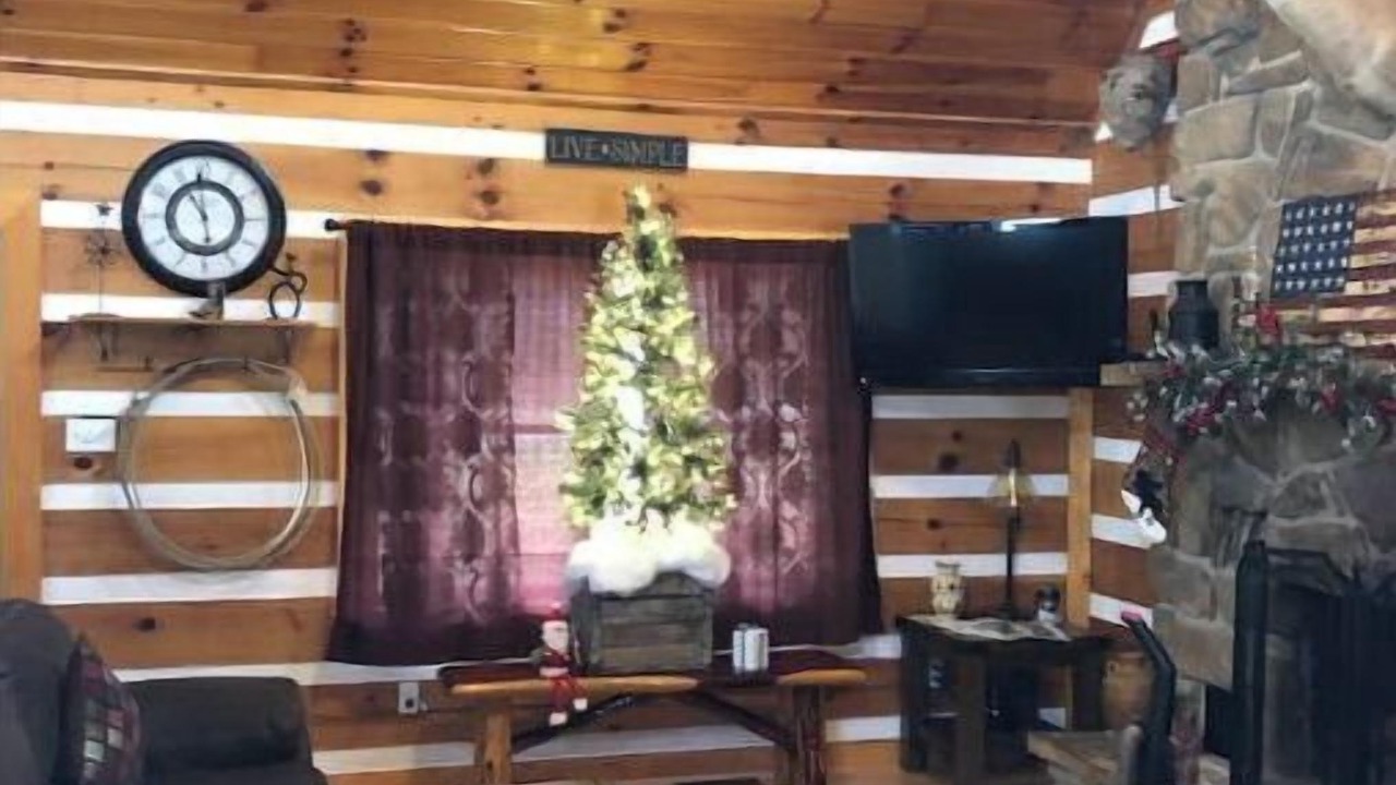 Photo of Livingroom in Owensville