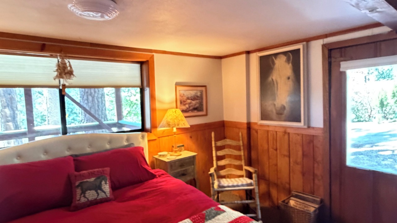 Photo of Bedroom in Pine Cove