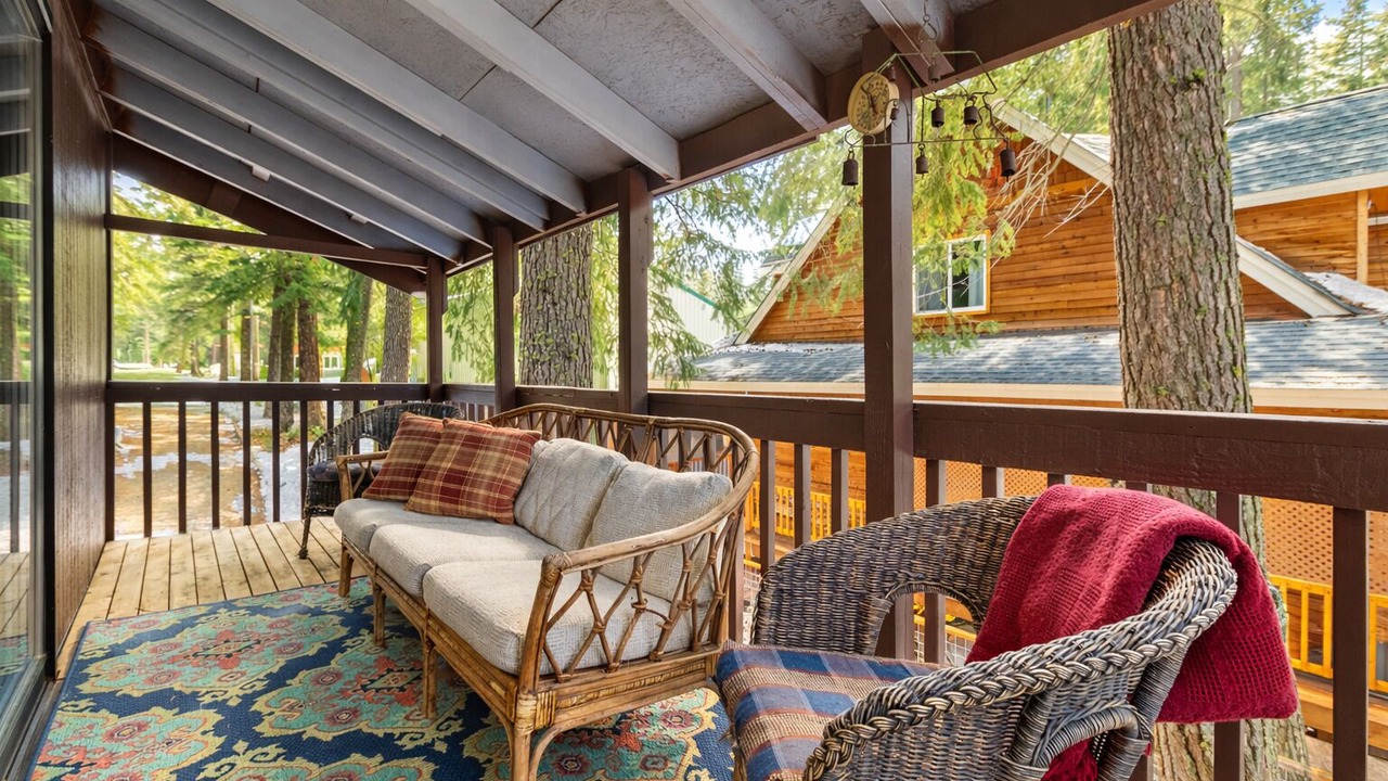 Photo of Patio Balcony in Leavenworth