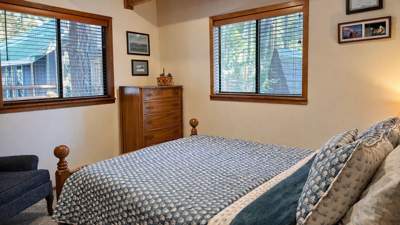 Photo of Bedroom in Leavenworth