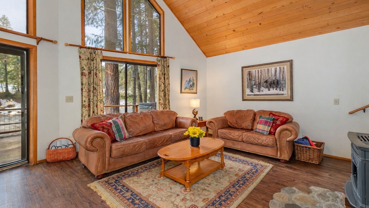 Photo of Bedroom in Leavenworth