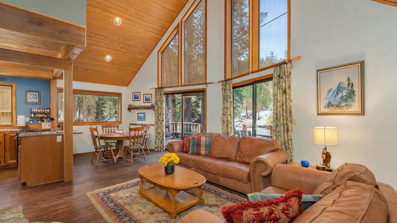Photo of Bedroom in Leavenworth