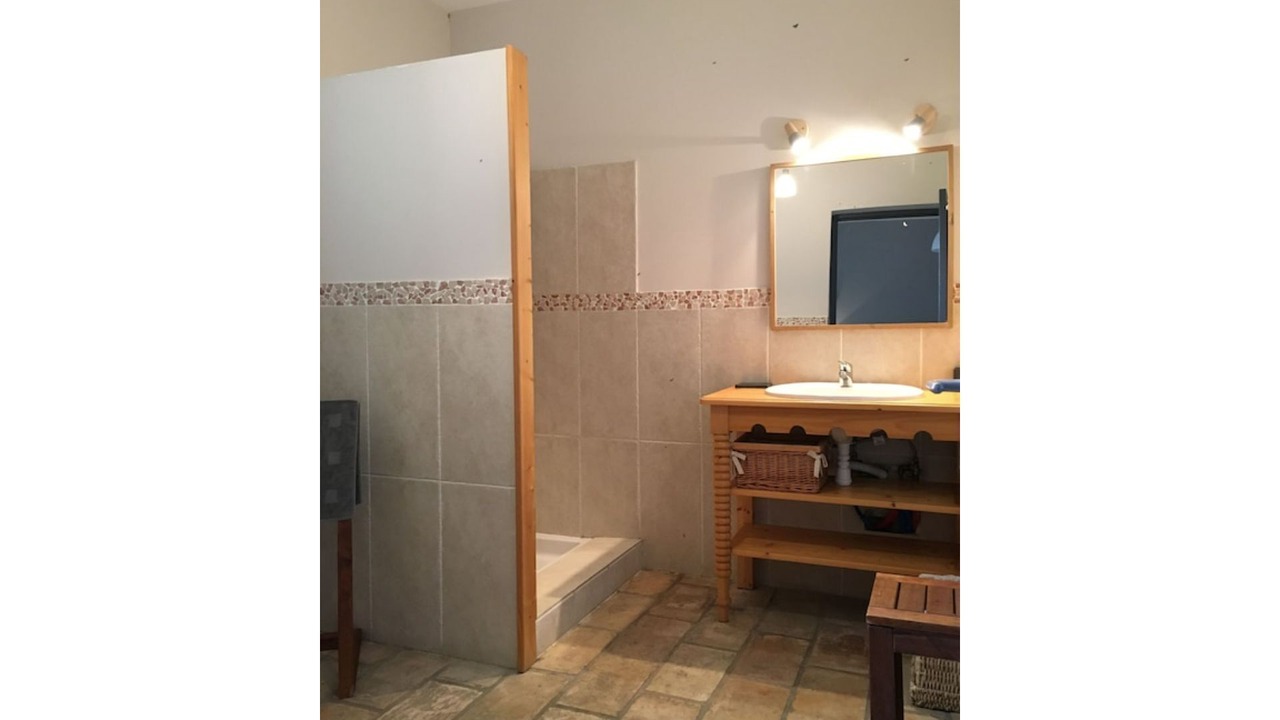 Photo of Bathroom in Vic-la-Gardiole