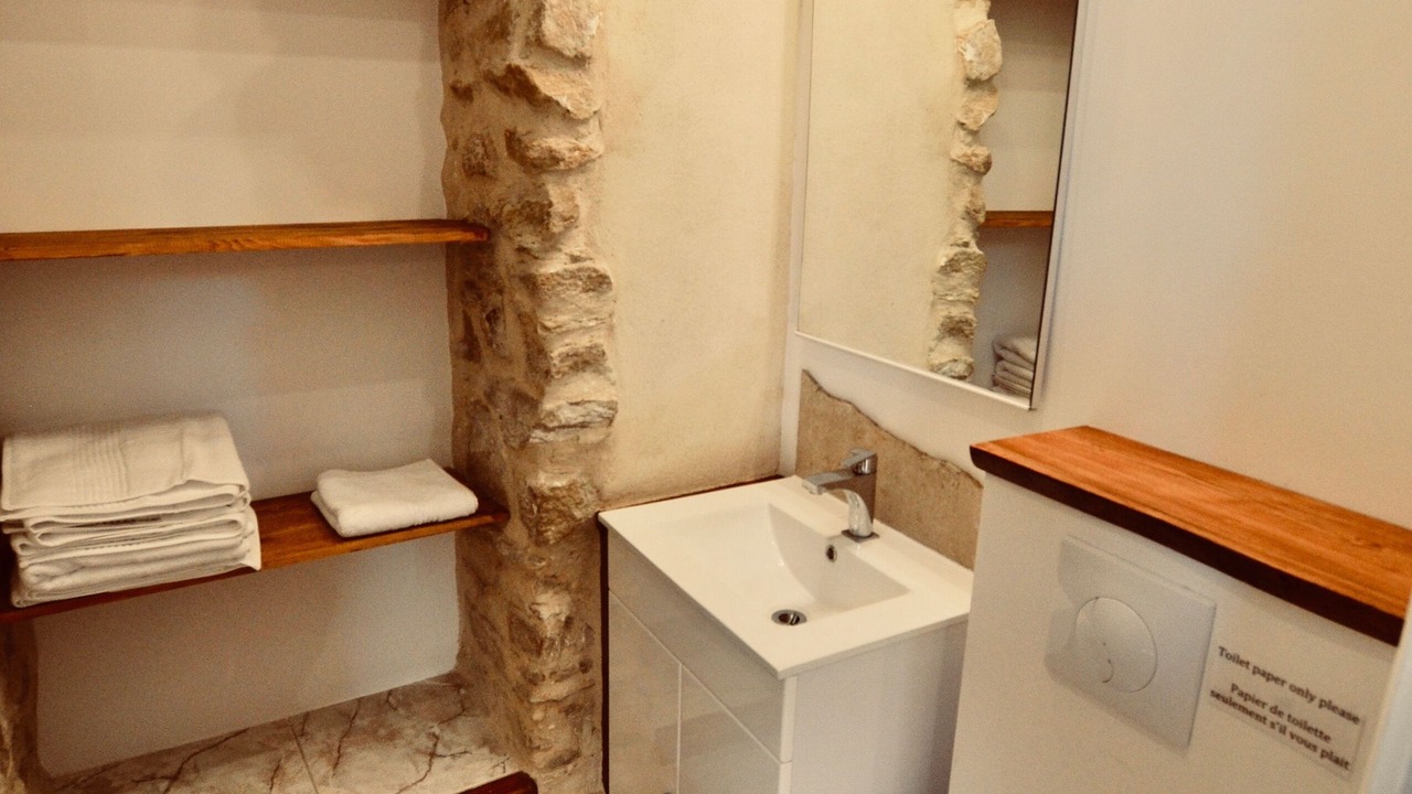Photo of Bathroom in Riols