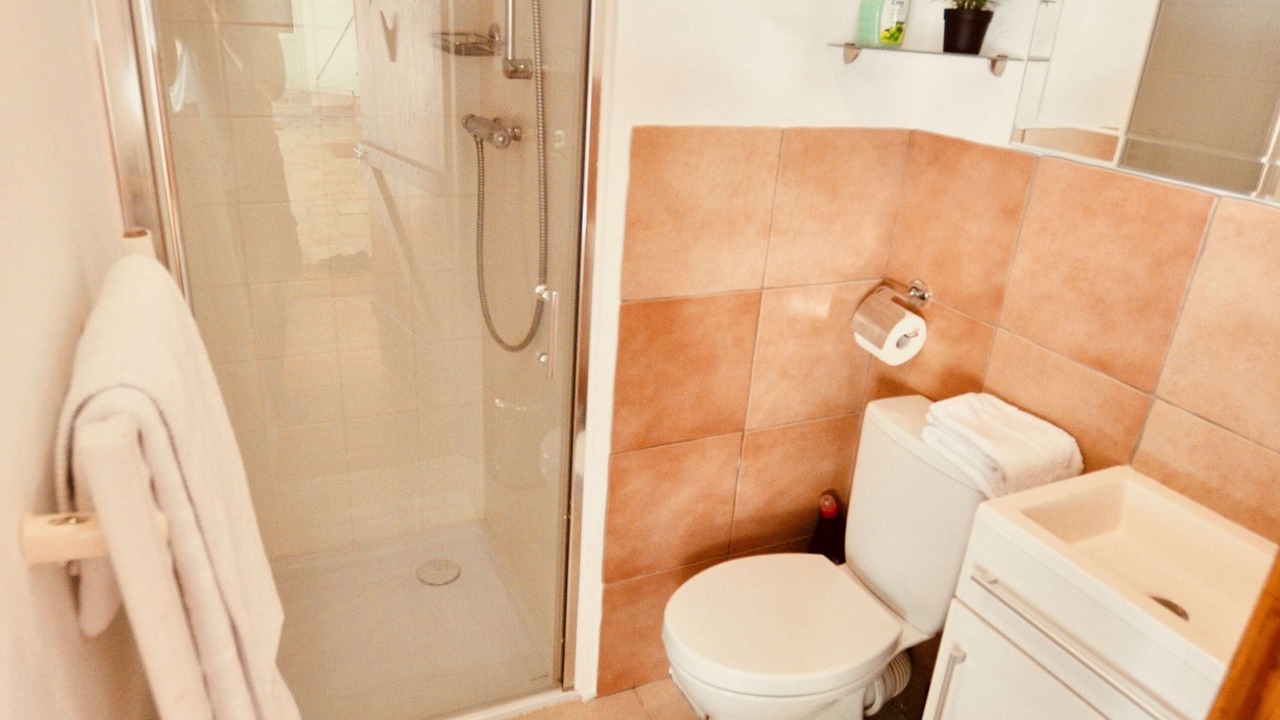 Photo of Bathroom in Riols