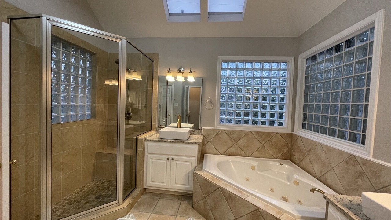 Photo of Bathroom in Uptown