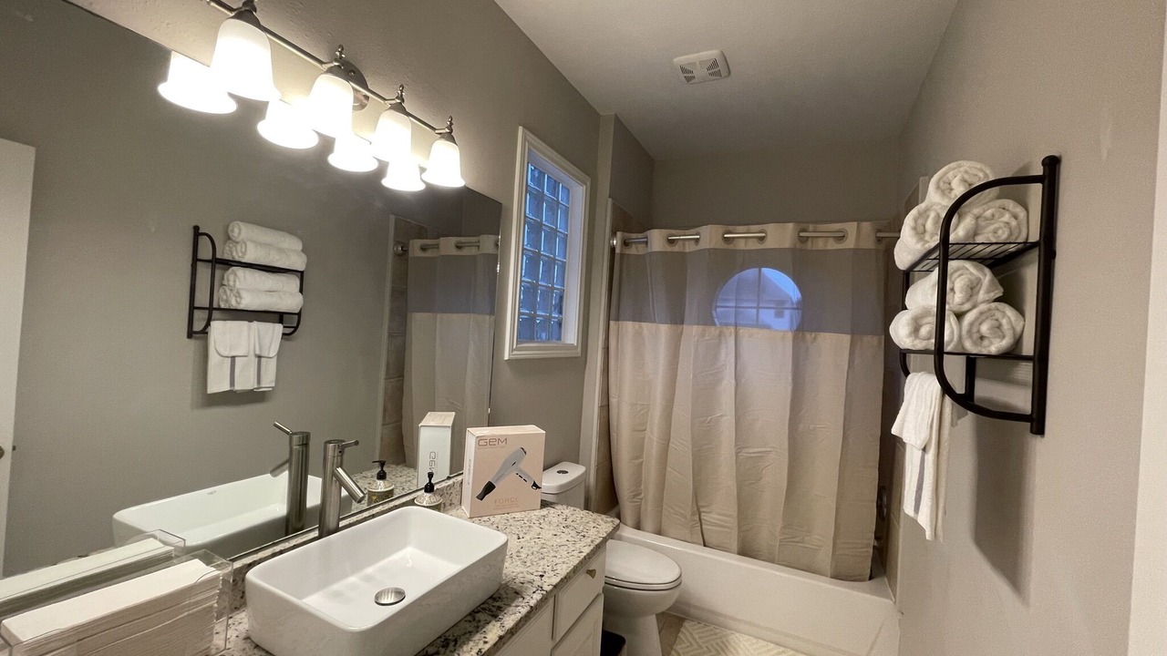 Photo of Bathroom in Uptown