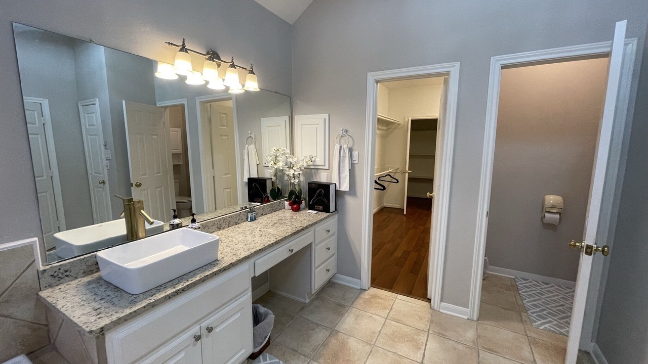 Photo of Bathroom in Uptown