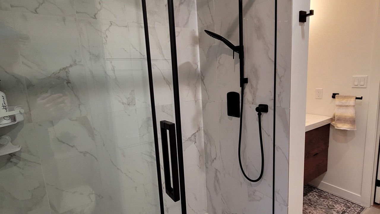 Photo of Bathroom in Wasaga Beach