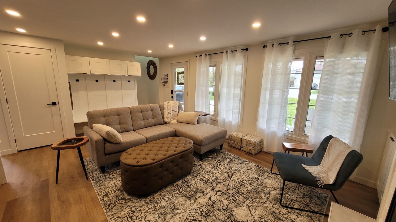 Photo of Livingroom in Wasaga Beach