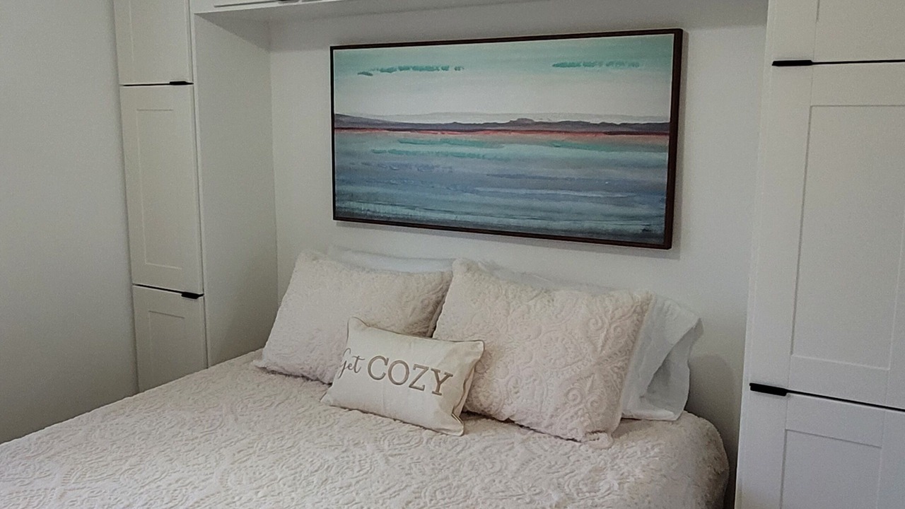 Photo of Bedroom in Wasaga Beach
