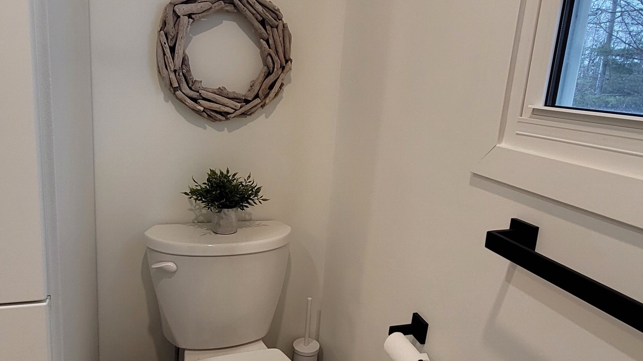 Photo of Bathroom in Wasaga Beach