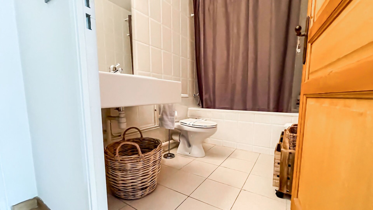 Photo of Bathroom in Enveitg