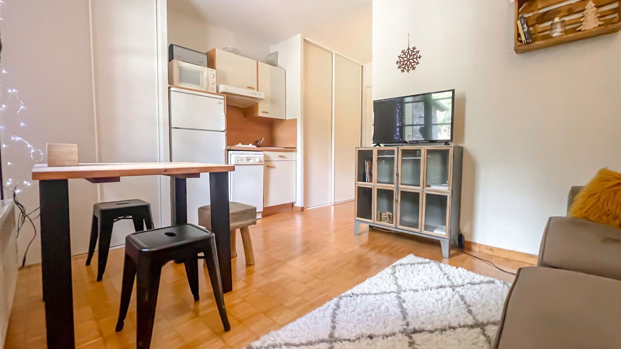Photo of Livingroom in Enveitg