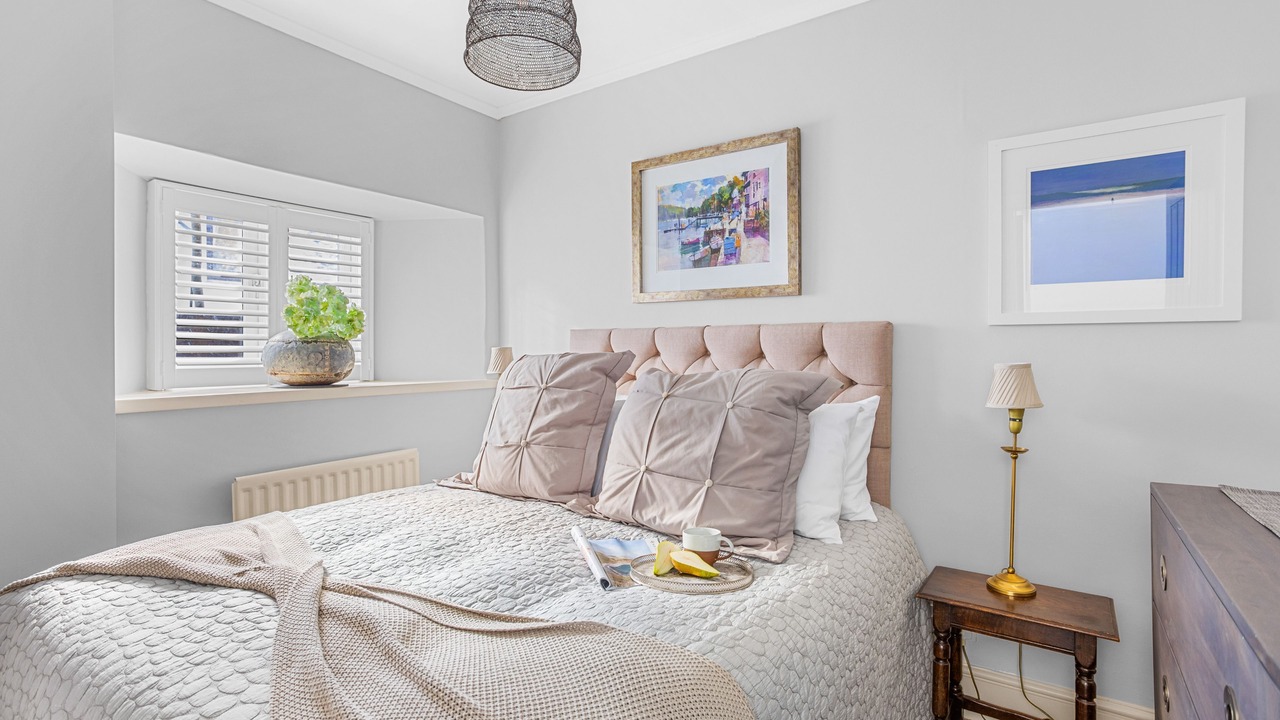 Photo of Bedroom in Dittisham