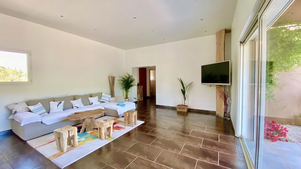 Photo of Bedroom in Neoules
