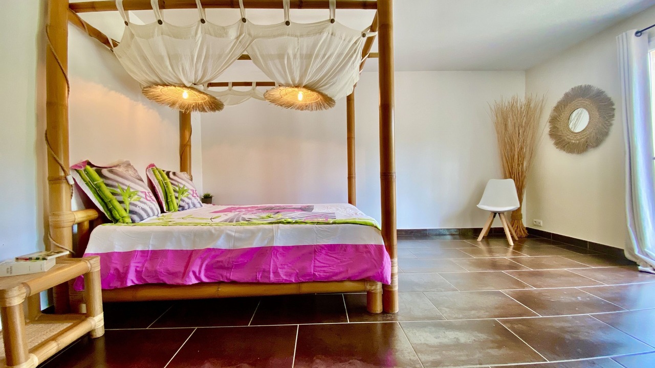 Photo of Bedroom in Neoules