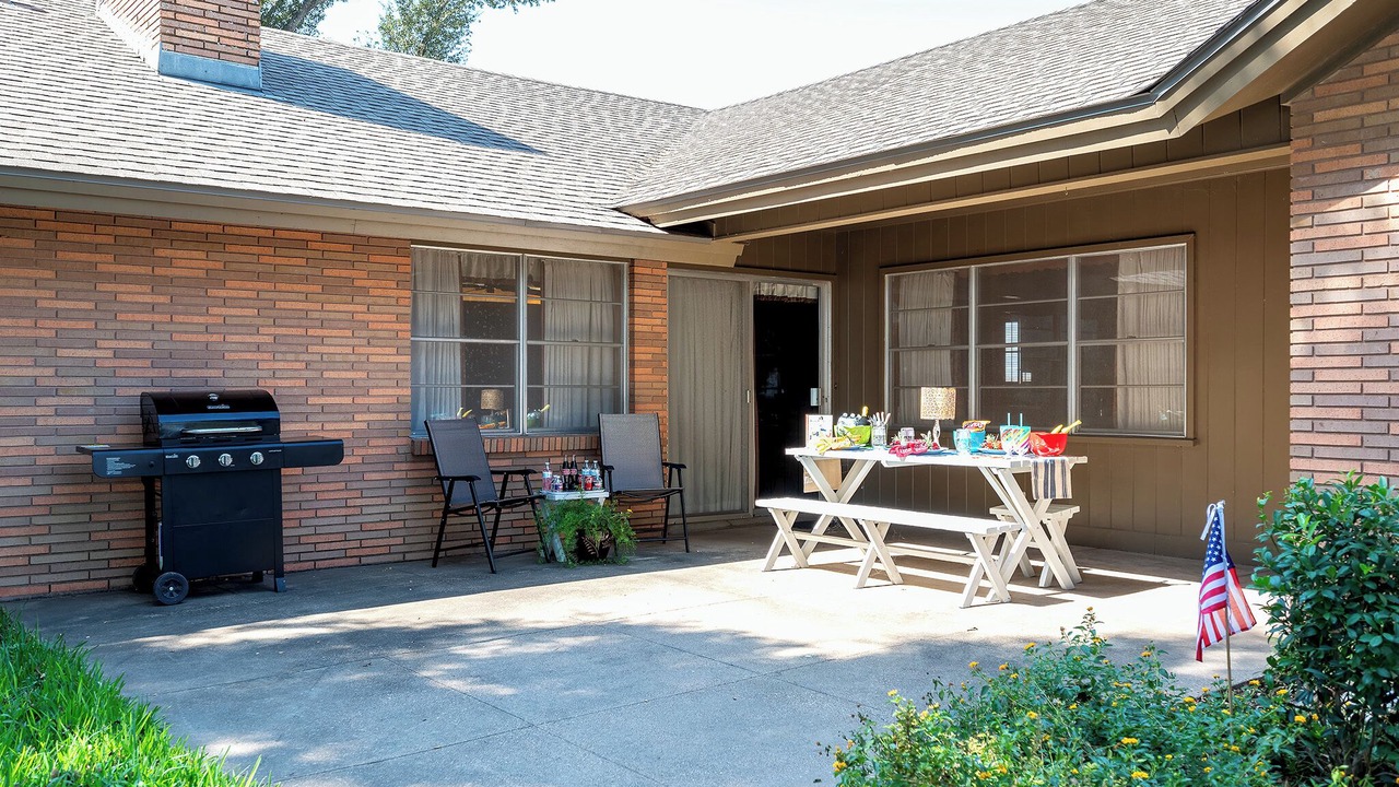 Photo of Outdoor in Bryan