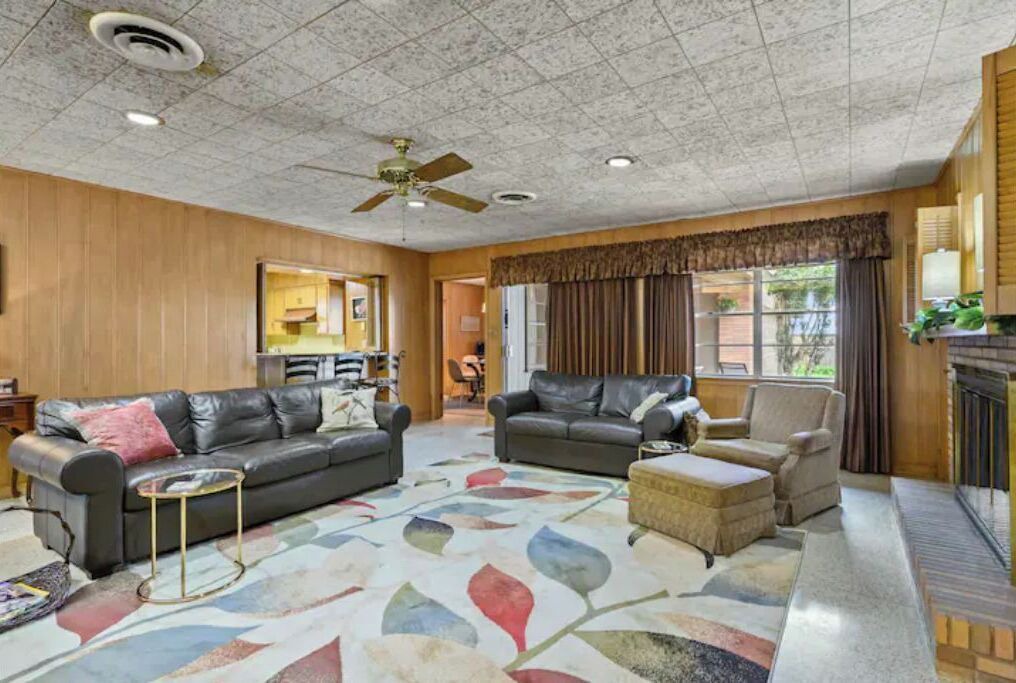 Photo of Livingroom in Bryan