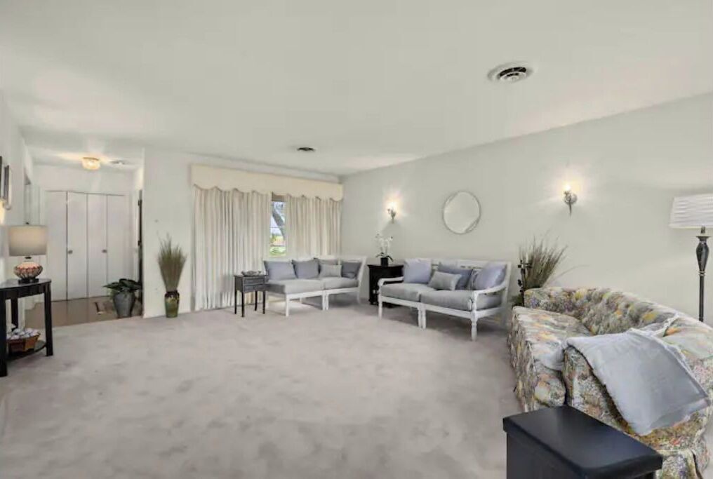 Photo of Livingroom in Bryan