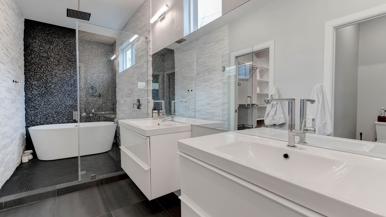 Photo of Bathroom in MLK