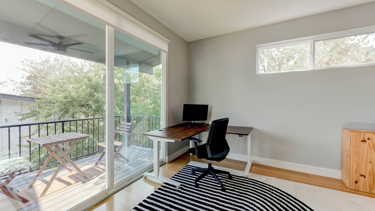 Photo of Patio Balcony in MLK