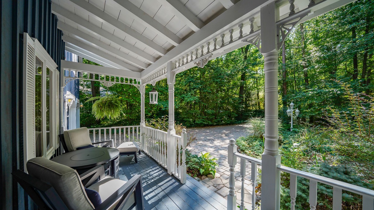 Photo of Patio Balcony in Grand Bend