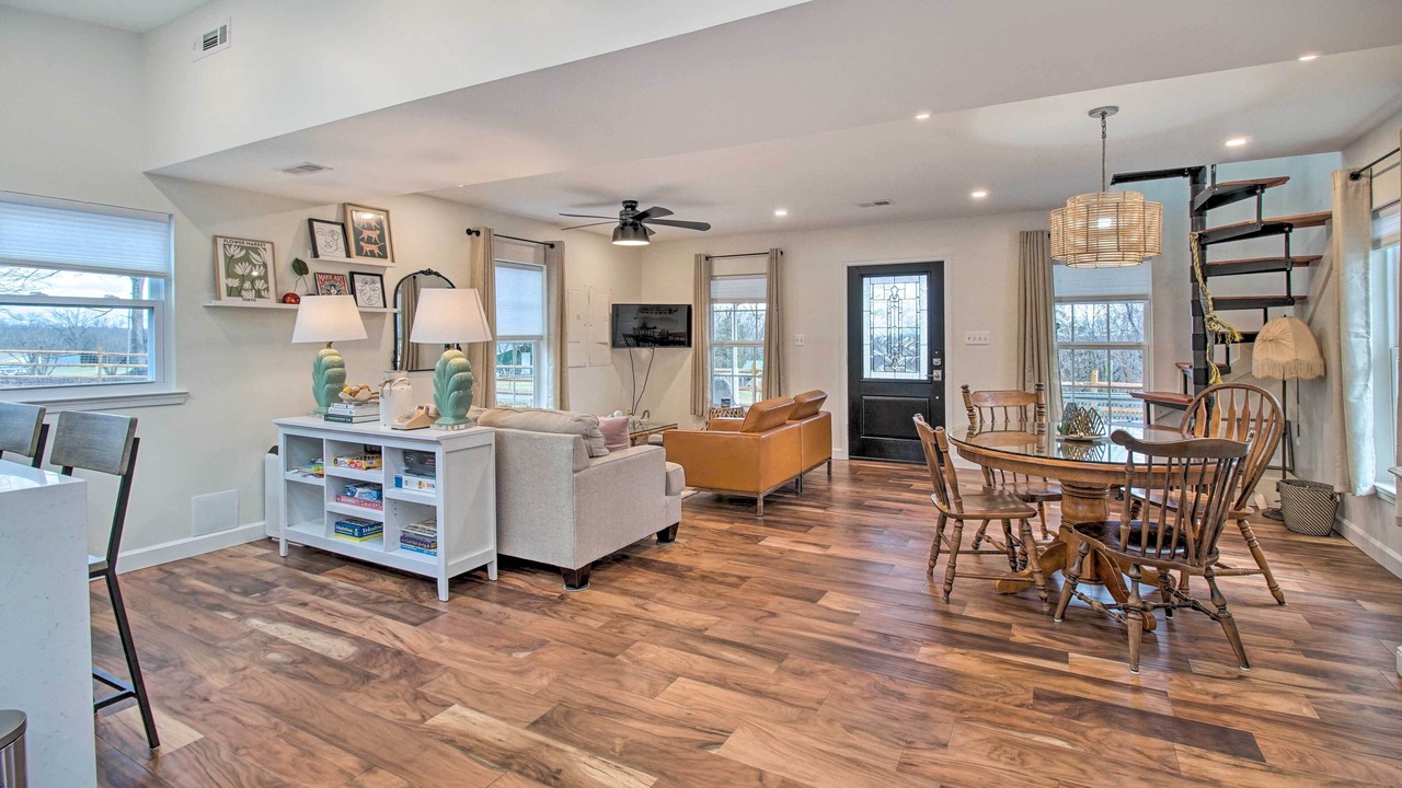 Photo of Livingroom in Front Royal