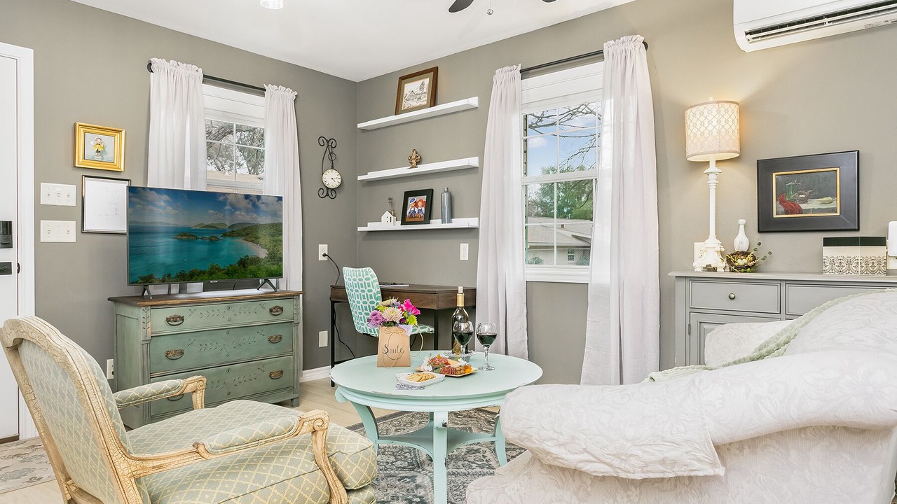Photo of Livingroom in Fredericksburg