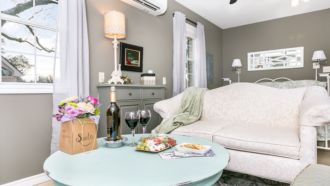 Photo of Livingroom in Fredericksburg