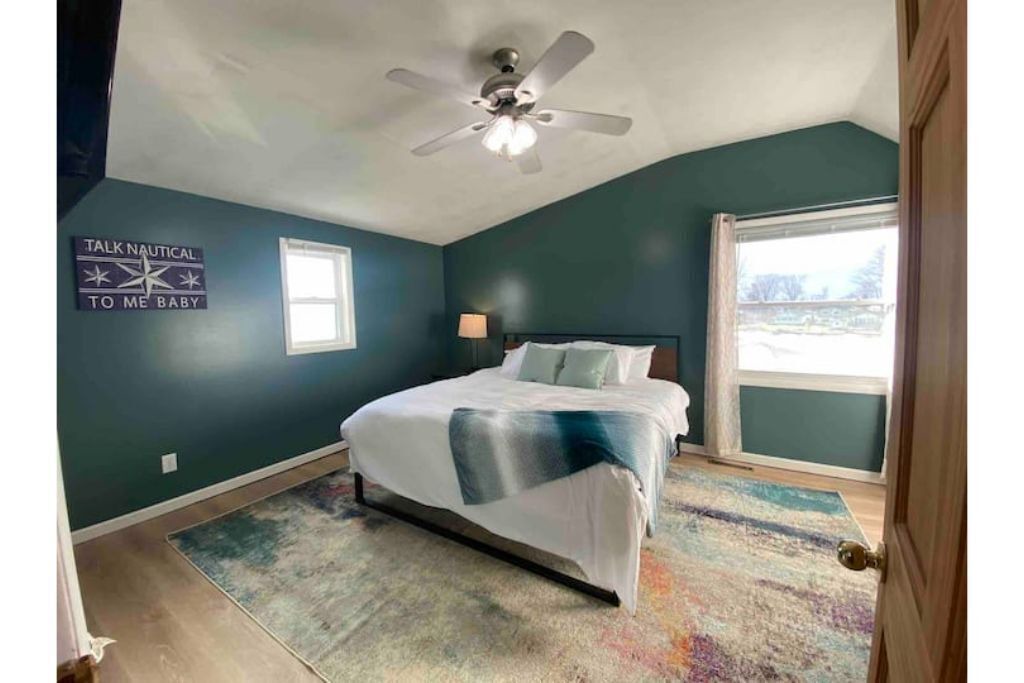 Photo of Bedroom in Central Square