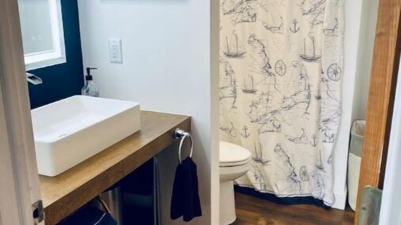 Photo of Bathroom in Central Square