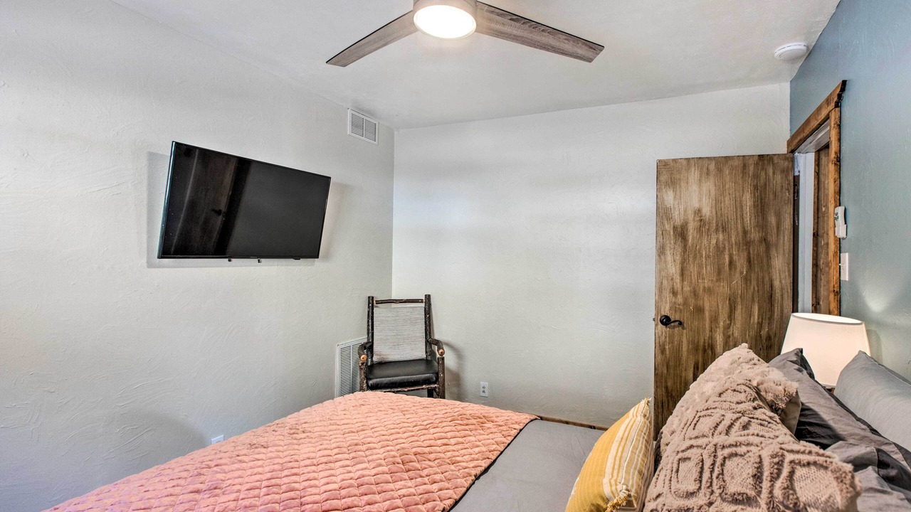Photo of Bedroom in Red River